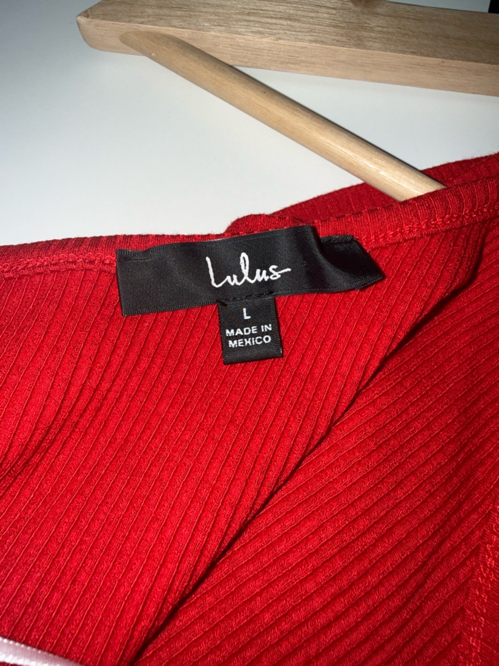 Lulu's Ribbed One-Shoulder Crop Top - Red - Picture 3 of 3